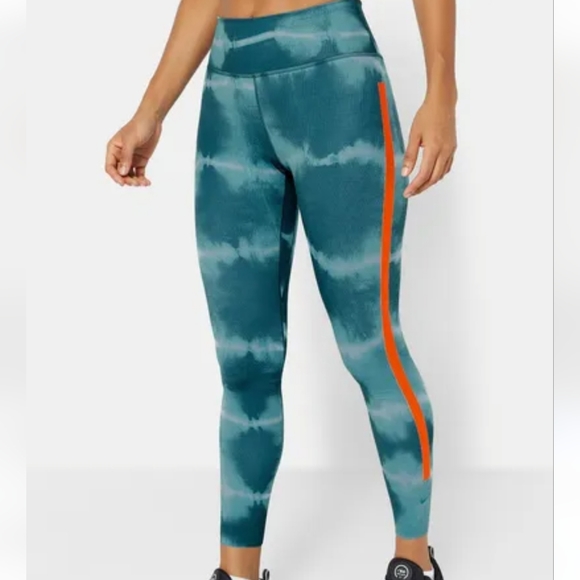Nike Leggings - Picture 13 of 17